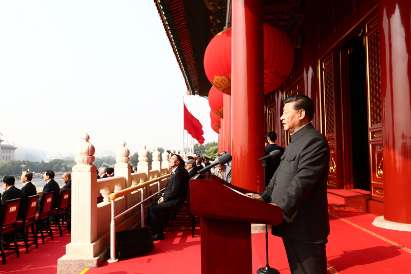 10月1日上午，慶祝中華人民共和國(guó)成立70周年大會(huì)在北京天安門(mén)廣場(chǎng)隆重舉行。中共中央總書(shū)記、國(guó)家主席、中央軍委主席習(xí)近平發(fā)表重要講話。